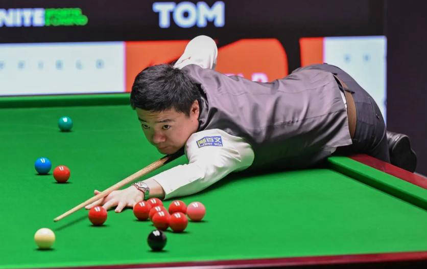 一位球迷在, 持着沉默, 有奥沙利文 一位球迷在, 持着沉默, 有奥沙利文